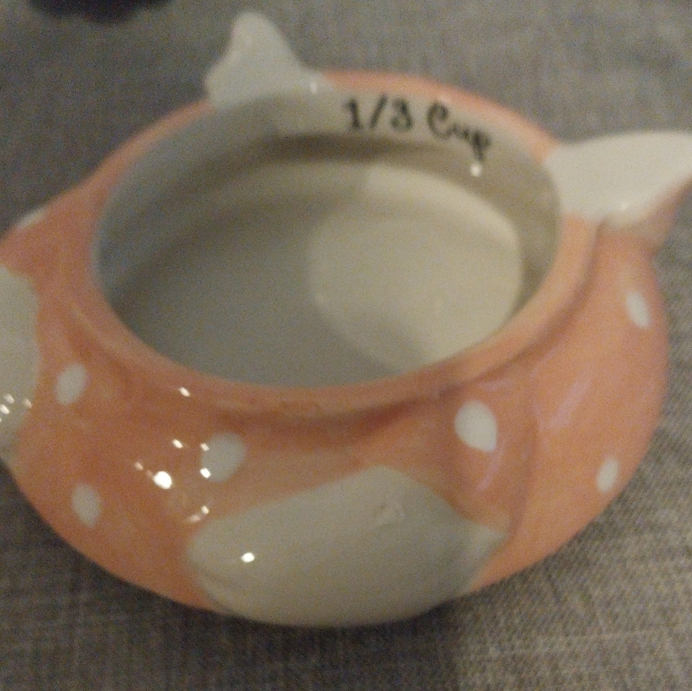 10 Strawberry Street Ceramic Daisy Rabbit Stackable Measuring Cups - Picture 10 of 14
